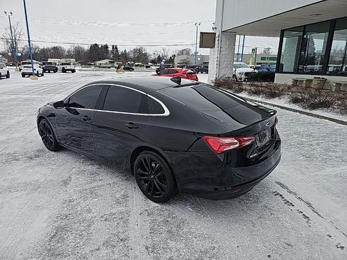 2022 Chevrolet Malibu FWD LT