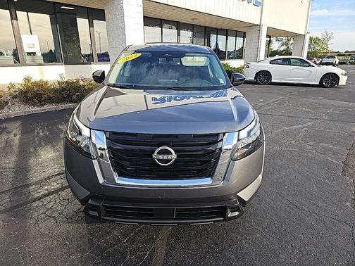 2023 Nissan Pathfinder S 4WD