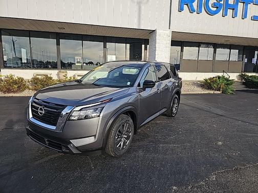 2023 Nissan Pathfinder S 4WD