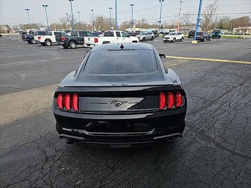 2021 Ford Mustang EcoBoost
