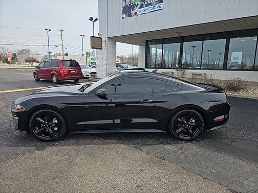 2021 Ford Mustang EcoBoost