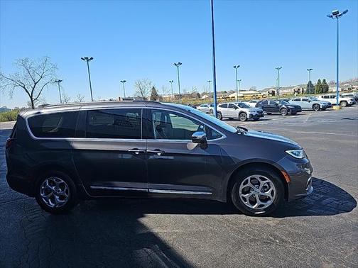 2022 Chrysler Pacifica Limited