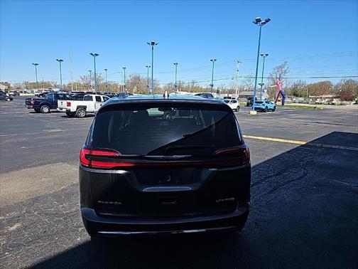 2022 Chrysler Pacifica Limited