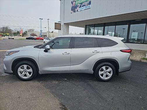 2021 Toyota Highlander LE