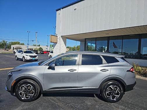 2024 Kia Sportage LX