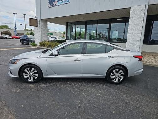 2022 Nissan Altima S FWD