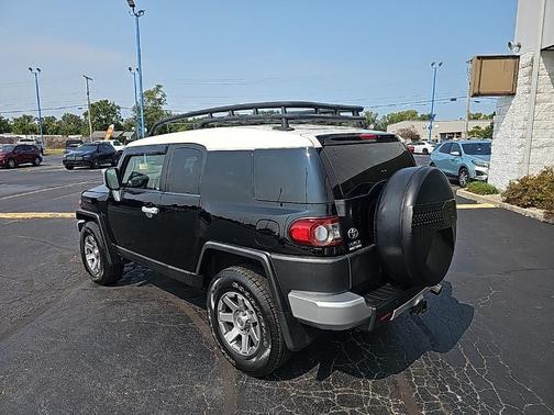 2014 Toyota FJ Cruiser Base