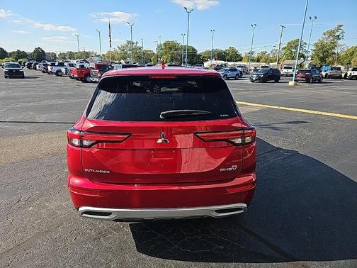 2023 Mitsubishi Outlander PHEV SE S-AWC