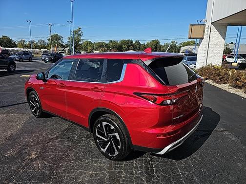 2023 Mitsubishi Outlander PHEV SE S-AWC