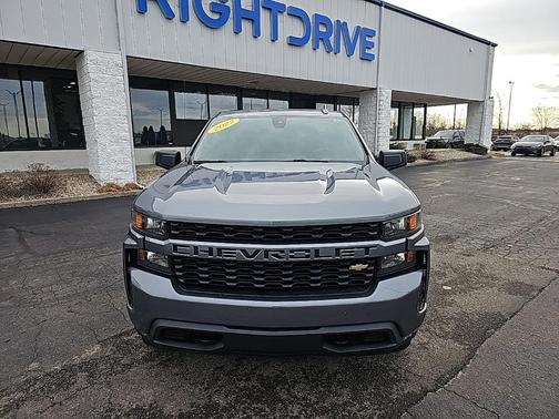 2022 Chevrolet Silverado 1500 Custom