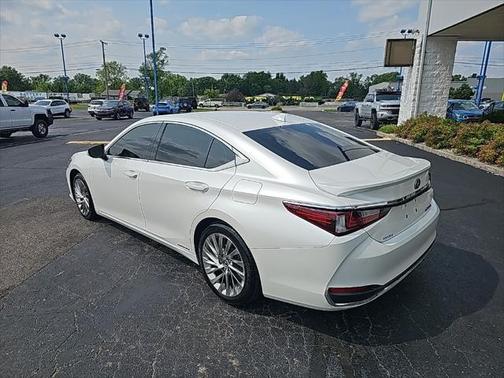 2019 Lexus ES 300h Base