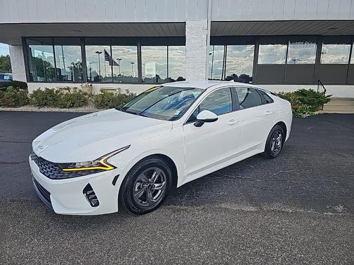 2023 Kia K5 LXS