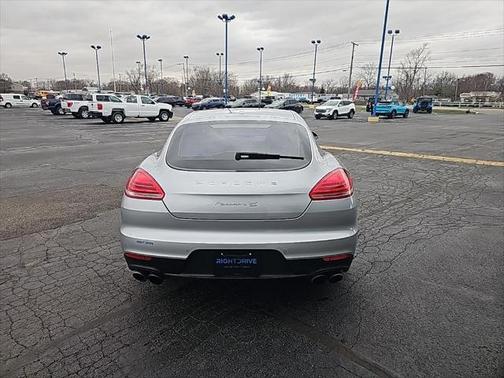 2014 Porsche Panamera 4S