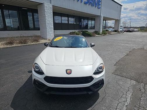 2019 FIAT 124 Spider Base