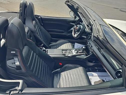 2019 FIAT 124 Spider Base