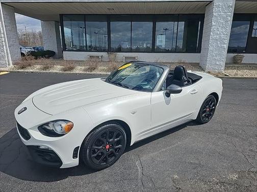2019 FIAT 124 Spider Base