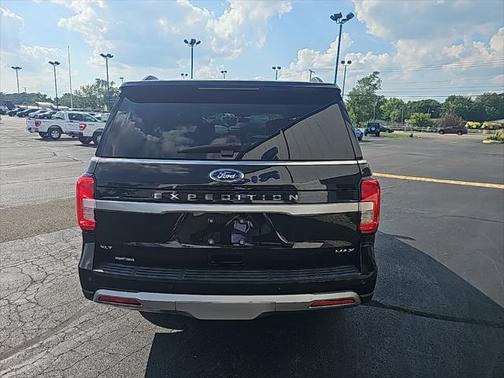 2022 Ford Expedition Max XLT