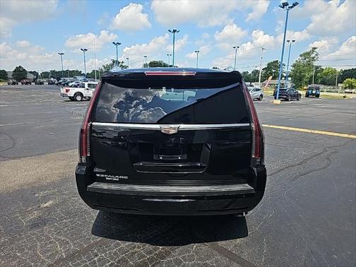 2020 Cadillac Escalade Luxury