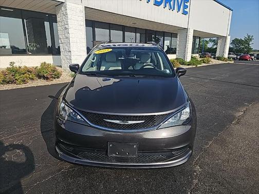 2021 Chrysler Voyager LXI