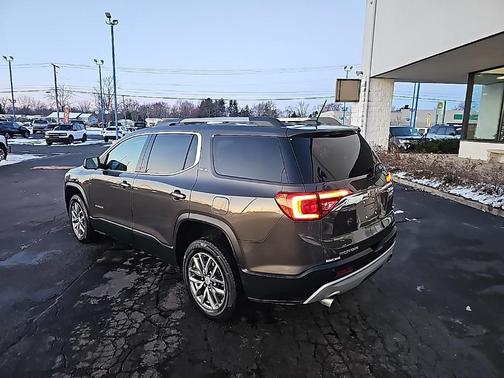 2019 GMC Acadia SLE-2