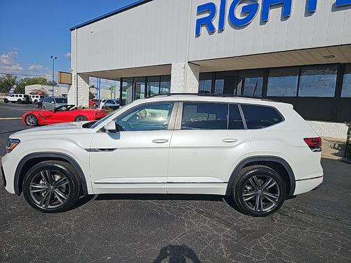 2021 Volkswagen Atlas 3.6L SE w/Technology
