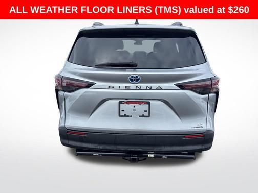 2023 Toyota Sienna LE