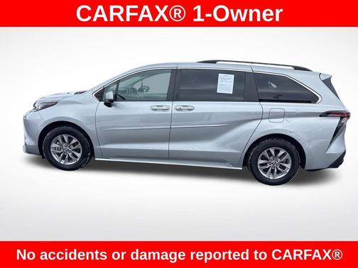 2023 Toyota Sienna LE