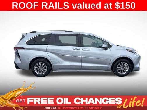 2023 Toyota Sienna LE