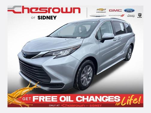 2023 Toyota Sienna LE
