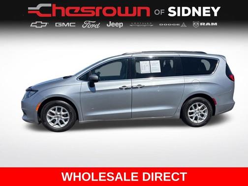 Billet Silver Metallic Clearcoat 2020 Chrysler Voyager LXI