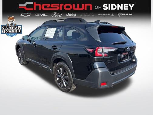 Crystal Black Silica 2025 Subaru Outback Onyx Edition