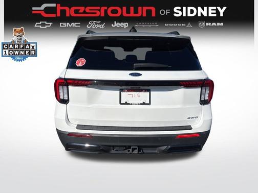 White Metallic 2025 Ford Explorer ST-Line