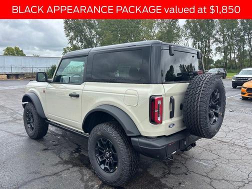 Desert Sand 2026 Ford Bronco Badlands