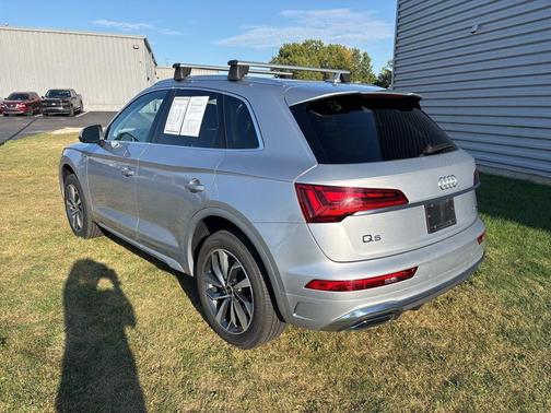 2023 Audi Q5 45 S line quattro Premium