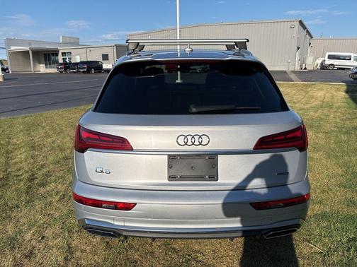 2023 Audi Q5 45 S line quattro Premium