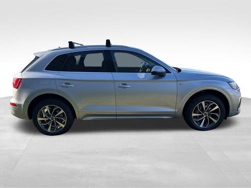 2023 Audi Q5 45 S line quattro Premium