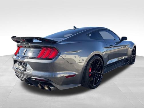 2021 Ford Shelby GT500 Base