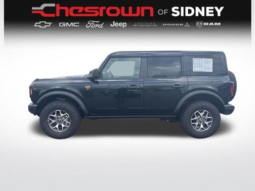Shadow Black 2025 Ford Bronco Badlands