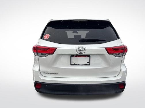2018 Toyota Highlander LE