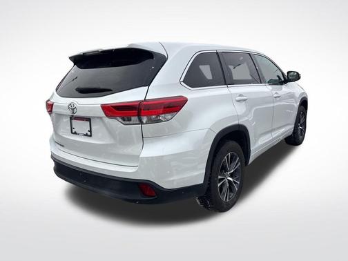 2018 Toyota Highlander LE