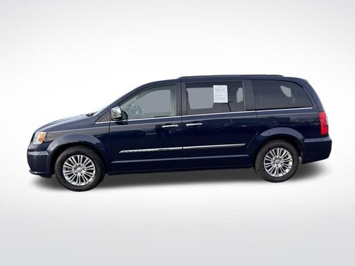 2015 Chrysler Town & Country Touring-L