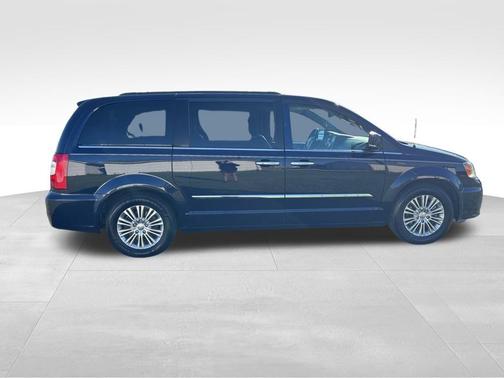 2015 Chrysler Town & Country Touring-L