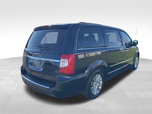 2015 Chrysler Town & Country Touring-L