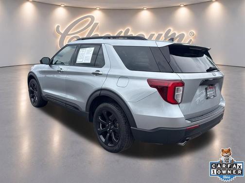Silver Metallic 2023 Ford Explorer ST-Line