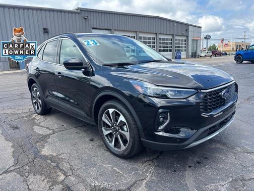 Black Metallic 2023 Ford Escape Platinum
