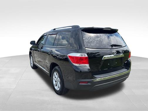 2012 Toyota Highlander SE