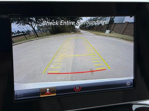 2018 Mercedes-Benz GLC 300 Base