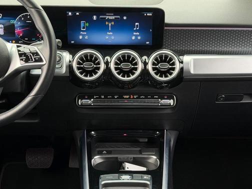 2024 Mercedes-Benz GLB 250 Base 4MATIC