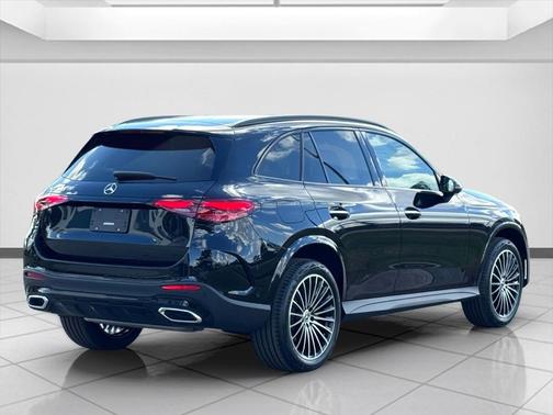 2026 Mercedes-Benz GLC 300 Base