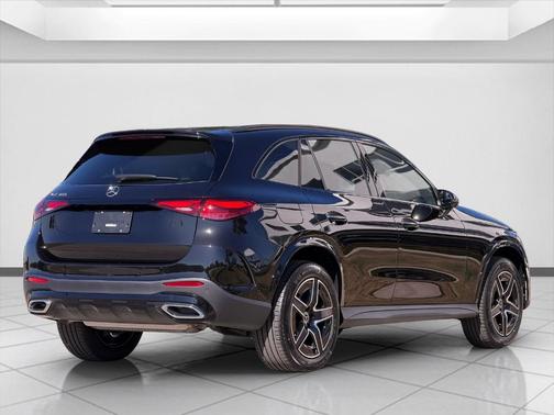 2026 Mercedes-Benz GLC 300 Base